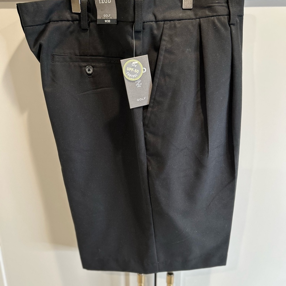 Izod Black Hybrids Shorts with Tailored Style and Knee-Length Fit